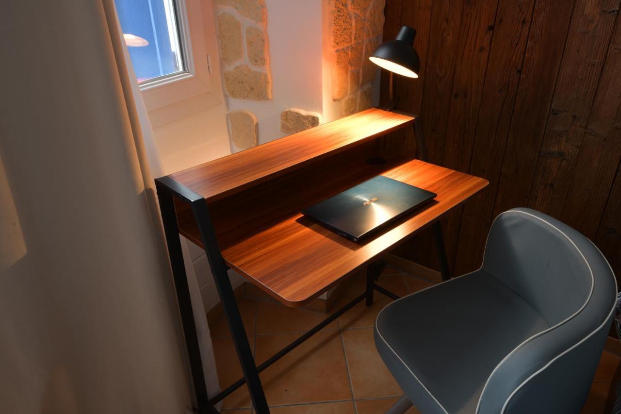 Aux 4 Logis Appart-Hotel - Studio Le City - Petit Dejeuner Inclus 1Ere Nuit Foix Exterior foto