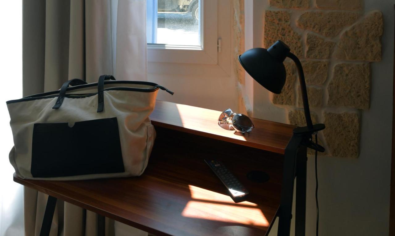 Aux 4 Logis Appart-Hotel - Studio Le City - Petit Dejeuner Inclus 1Ere Nuit Foix Exterior foto